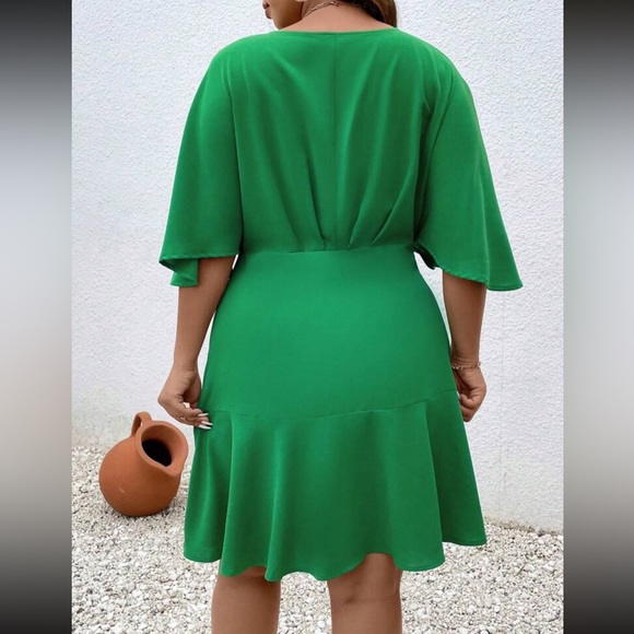 Plus solid Batwing Sleeve Ruffle Hem Mini Dress - Picture 8 of 9